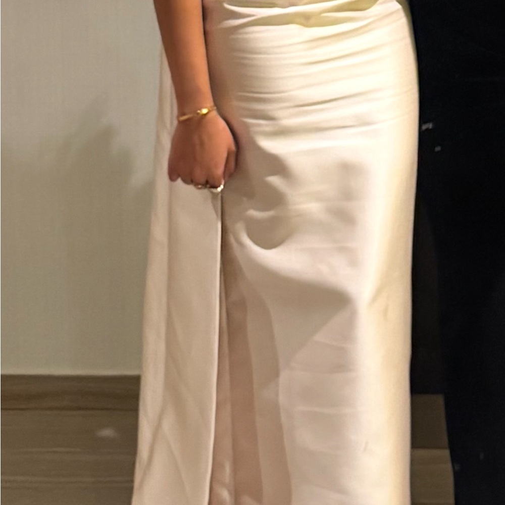 ALFRED SUNG Strapless Cream Gown - Picture 4 of 8